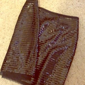 ⭕️ GORGEOUS sequin skirt! 💕